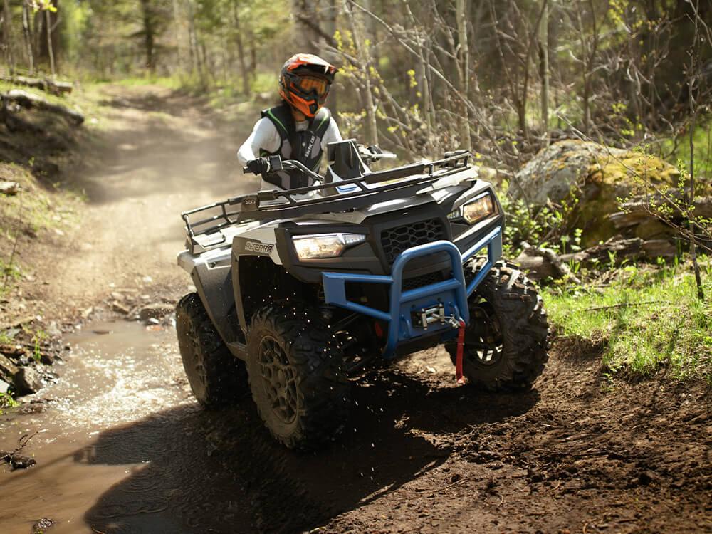 Alterra 600 Exploring a Trail 